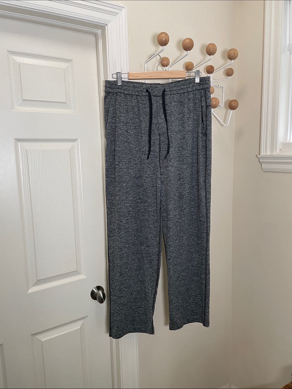 Lululemon - Classic Soft Jersey Fit Straight Legged Loose Pants - Grey - XL